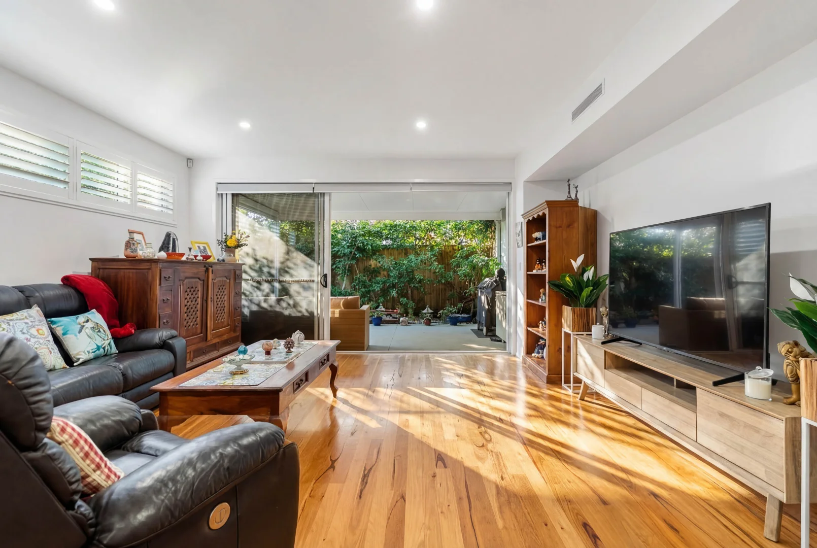 Additional image 3 of 2/17 Nankeen Avenue, Paradise Point QLD 4216