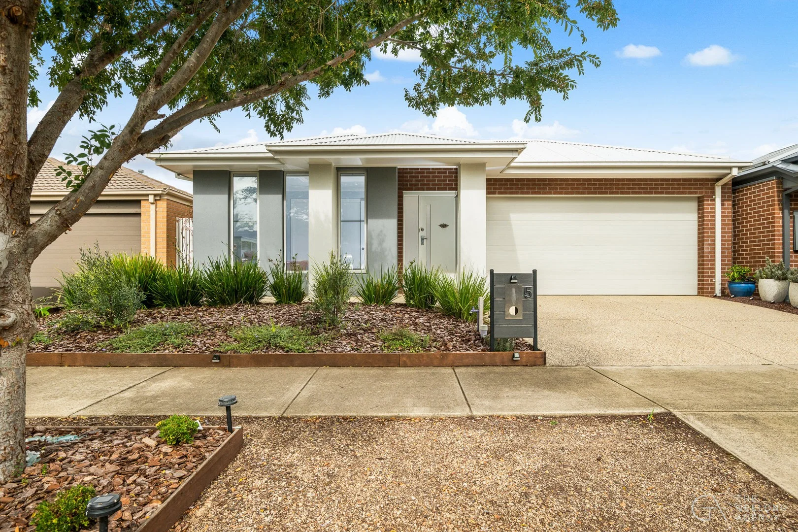 5 Neon Avenue, Mount Duneed VIC 3217