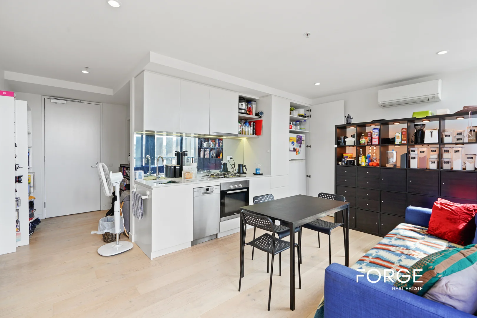 Additional image 3 of 604/130 Dudley Street, West Melbourne VIC 3003
