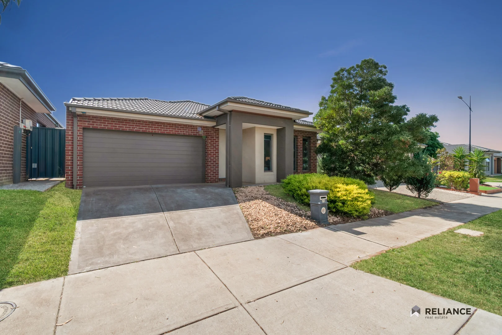 20 Bluff Avenue, Weir Views VIC 3338 photo 3
