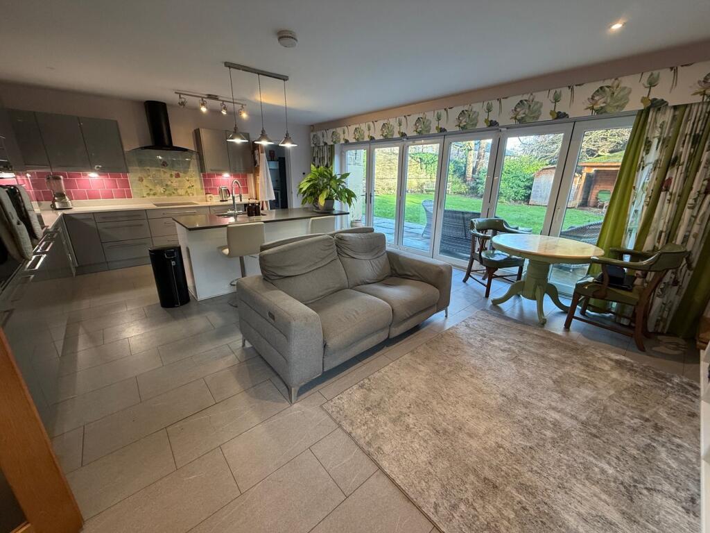 Additional image 15 of Gilstead Lane, Bingley, BD16