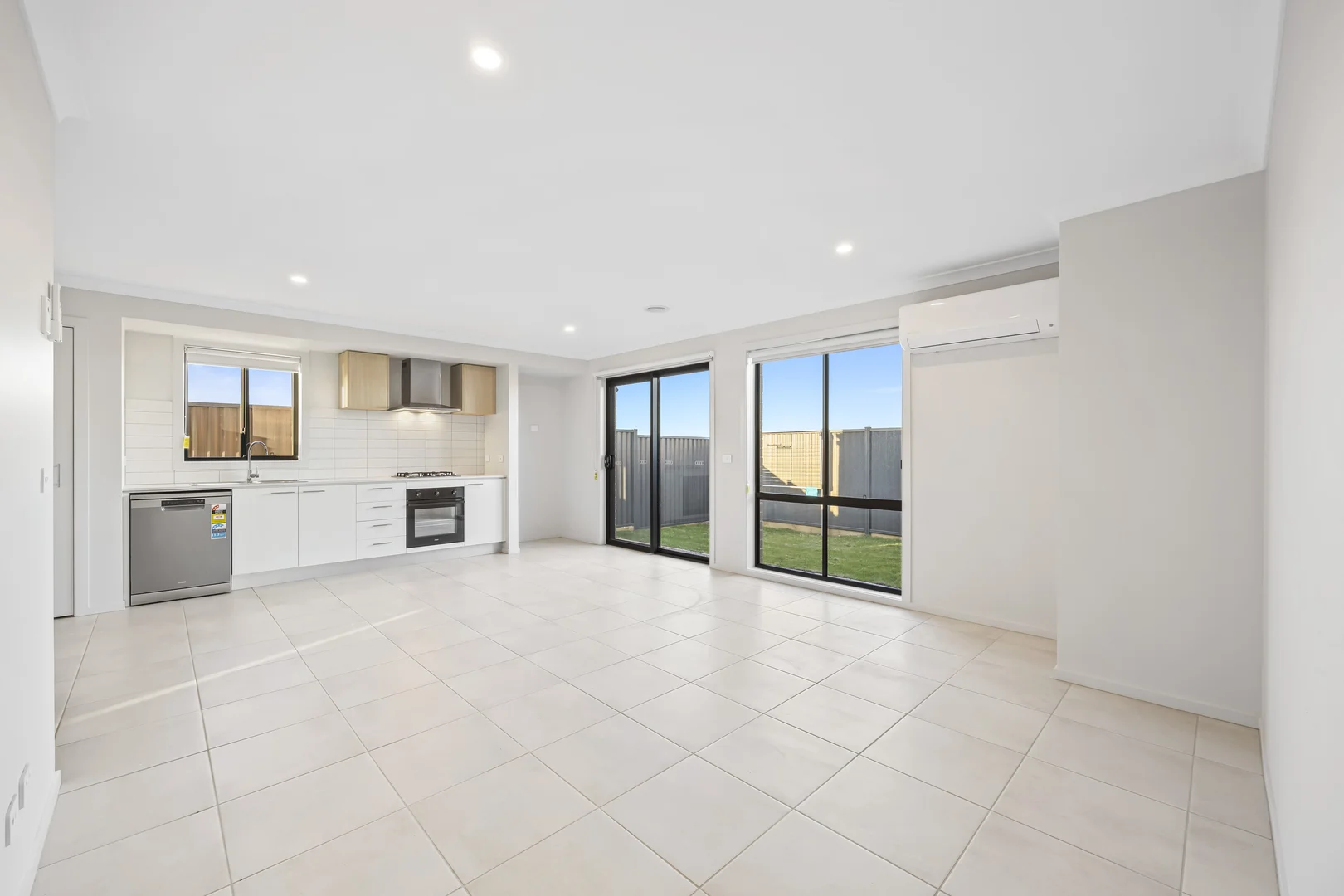 36 Anglesea Street, Winter Valley VIC 3358 photo 3