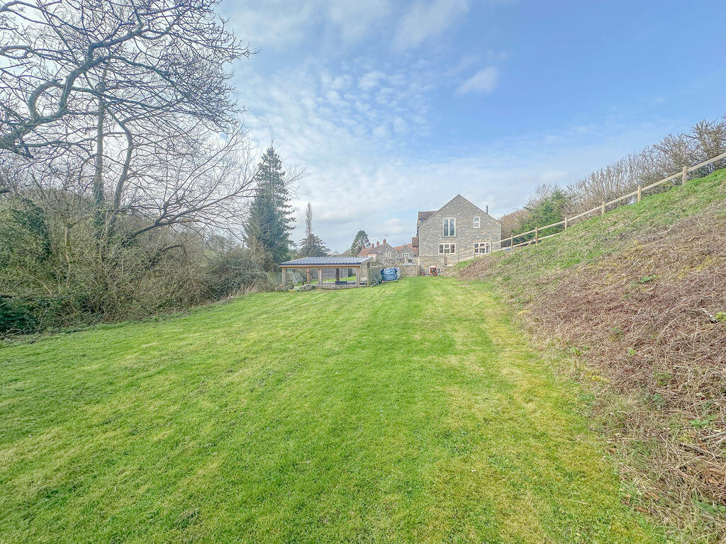 Pilton photo 2