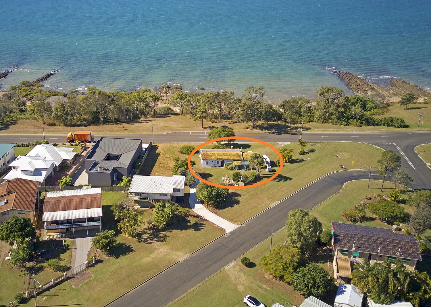 109 Esplanade, Point Vernon QLD 4655 photo 2
