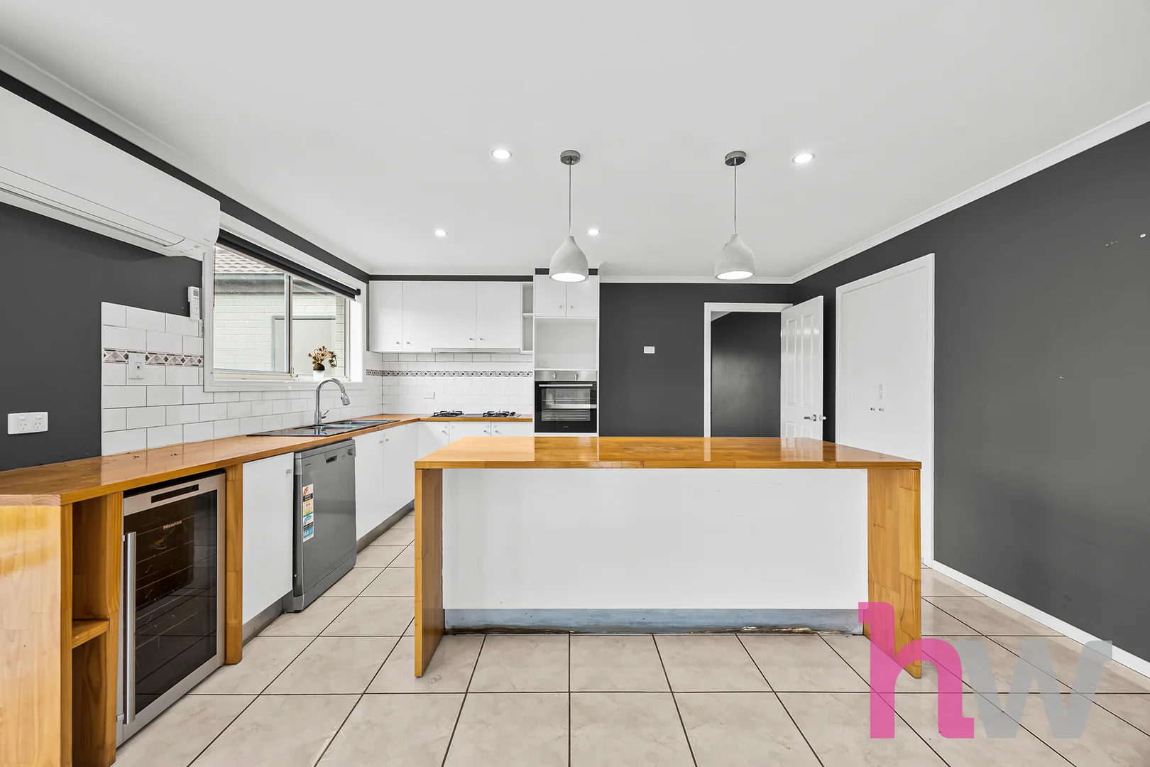 72 Rossack Drive, Waurn Ponds VIC 3216 photo 2