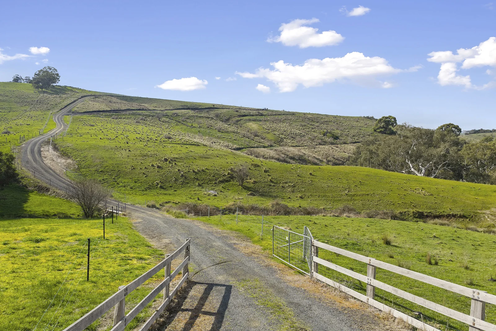 Additional image 2 of 190 Konagaderra Road, Oaklands Junction VIC 3063