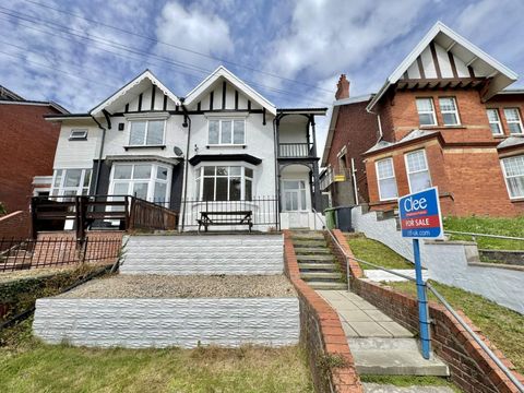 Eversley Road, Sketty, Swansea, City And County Of Swansea. SA2