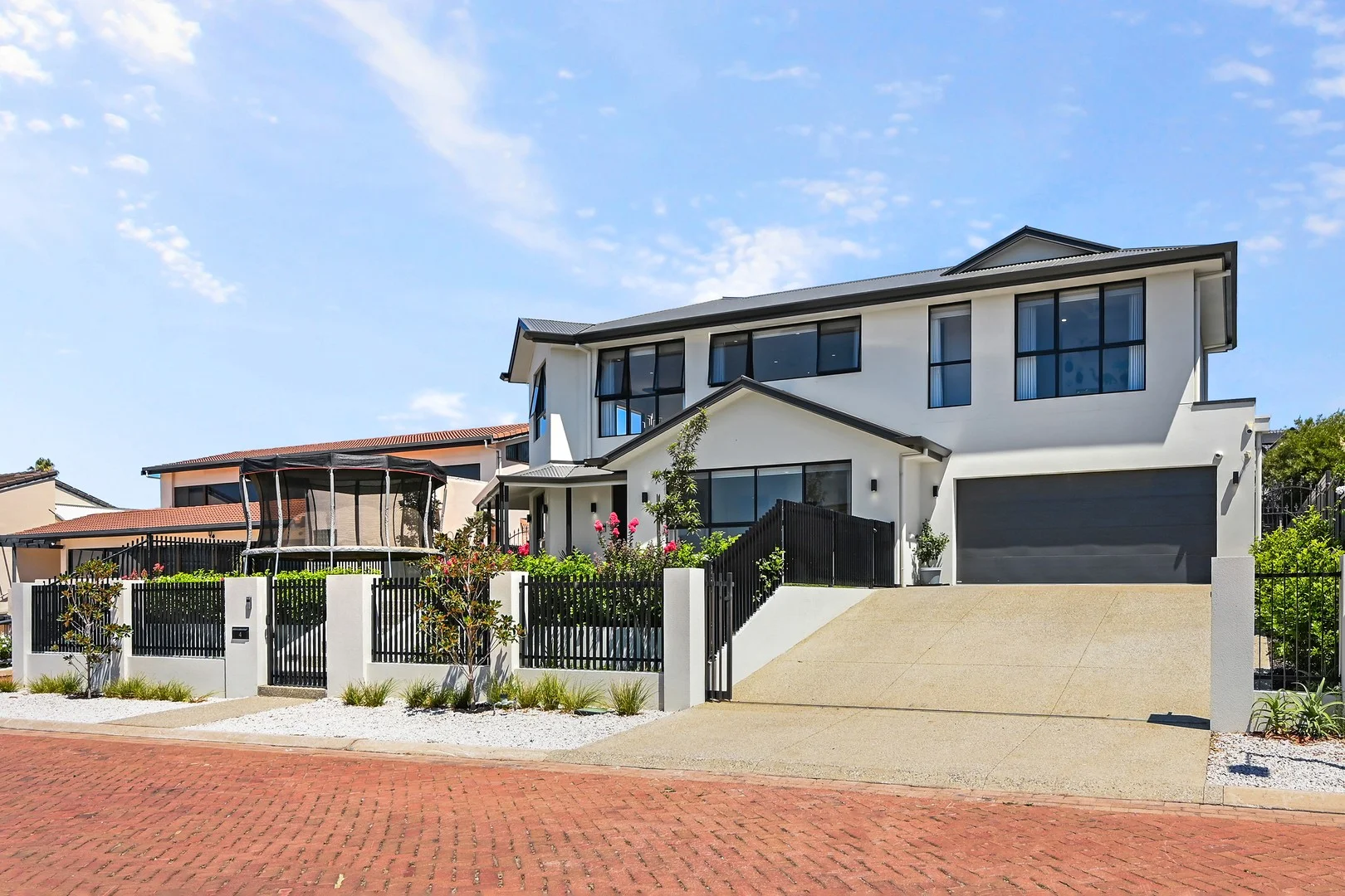 4 Tennyson Heights Court, Tennyson SA 5022
