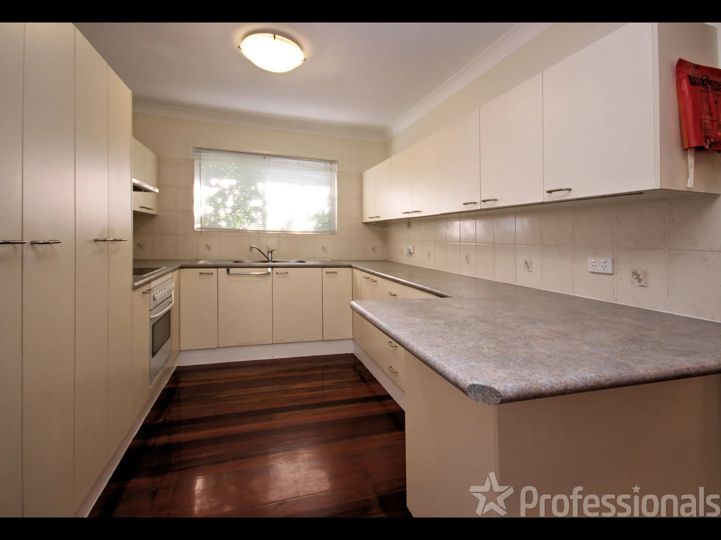Bundamba QLD 4304 photo 4
