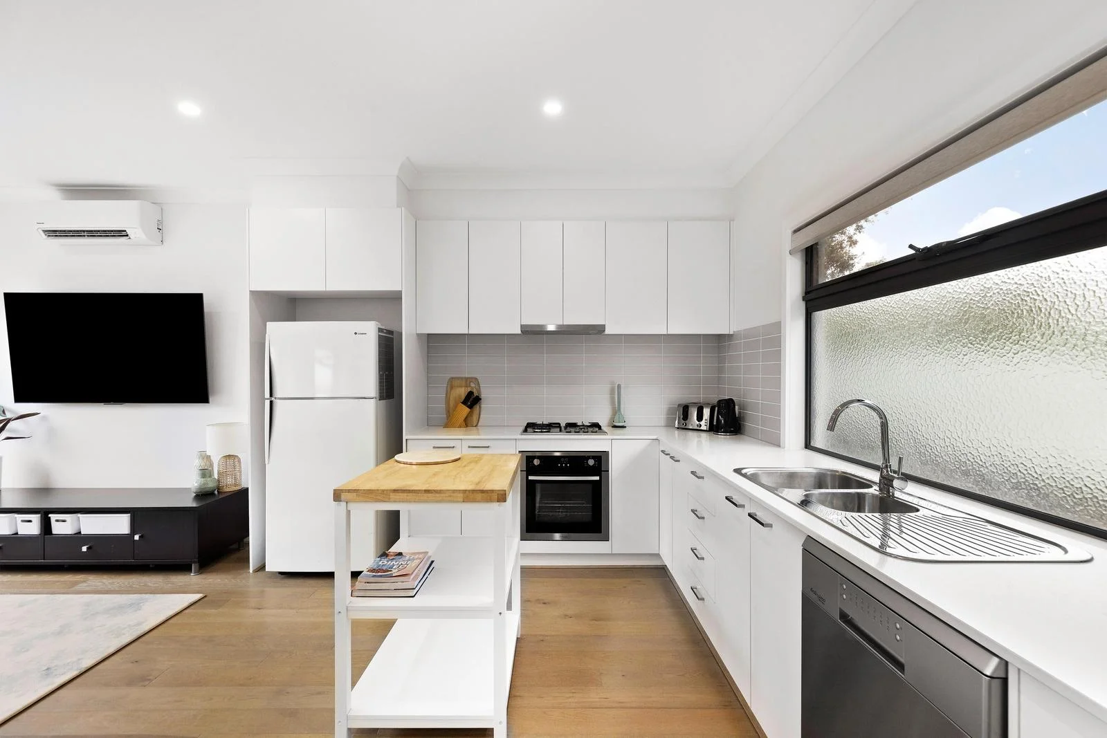 Additional image 4 of 2/39 McEwan Road, Heidelberg Heights VIC 3081