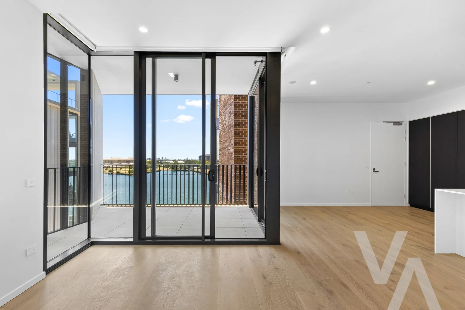Additional image 6 of 603/43 Honeysuckle Drive, Newcastle NSW 2300