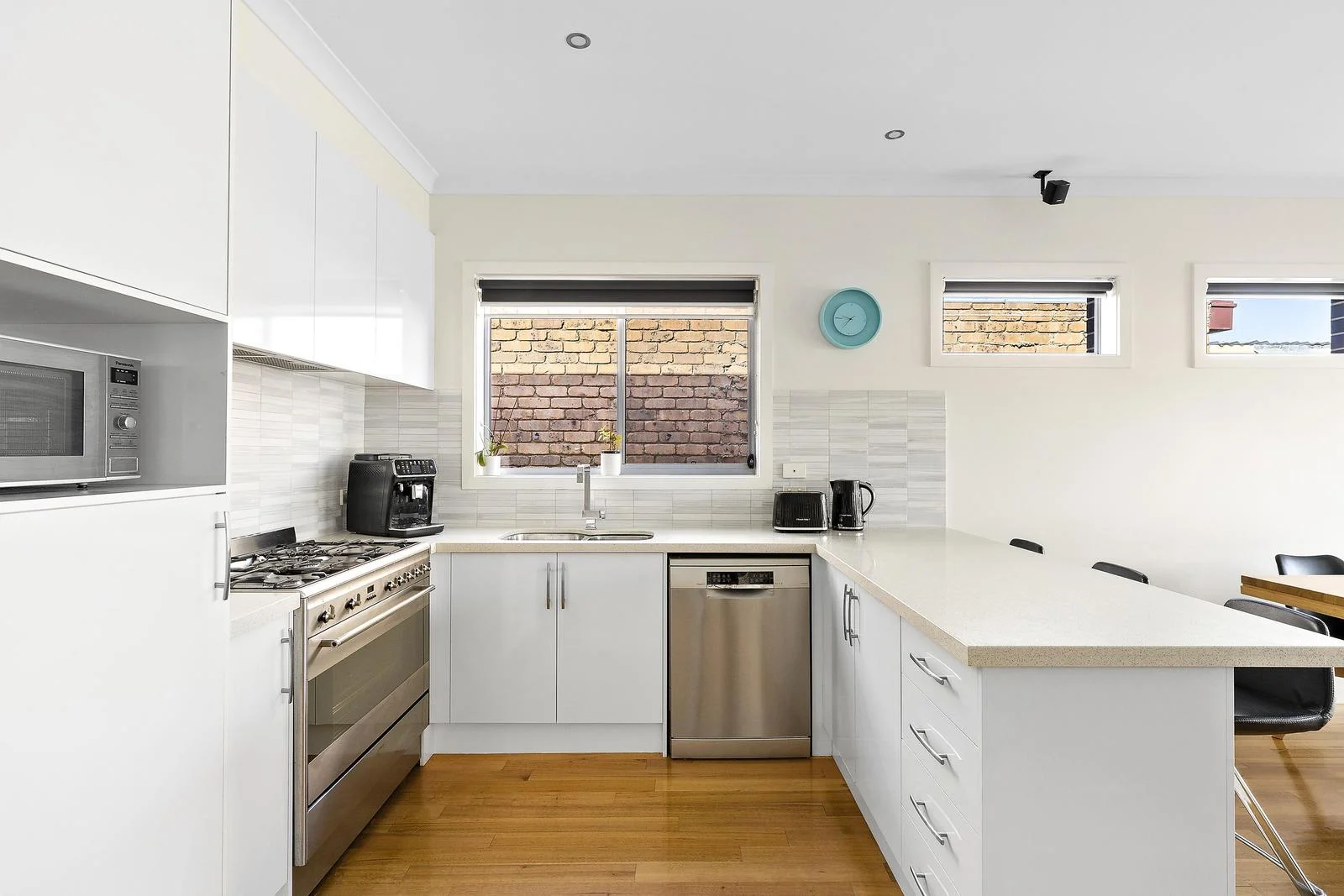 Additional image 5 of 15A Riviera Road, Avondale Heights VIC 3034