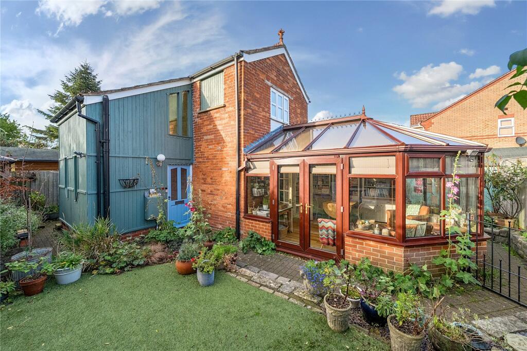 Additional image 16 of Bella View Gardens, Glastonbury, Somerset, BA6