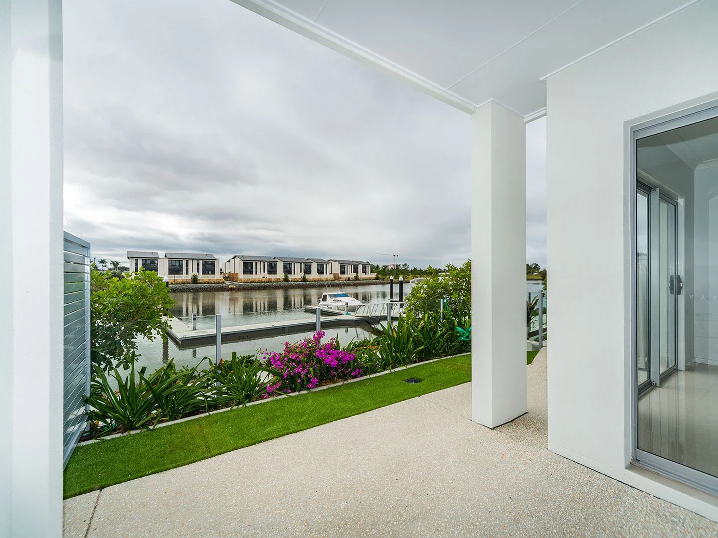 16/156 Marina Quays Boulevard, Hope Island QLD 4212