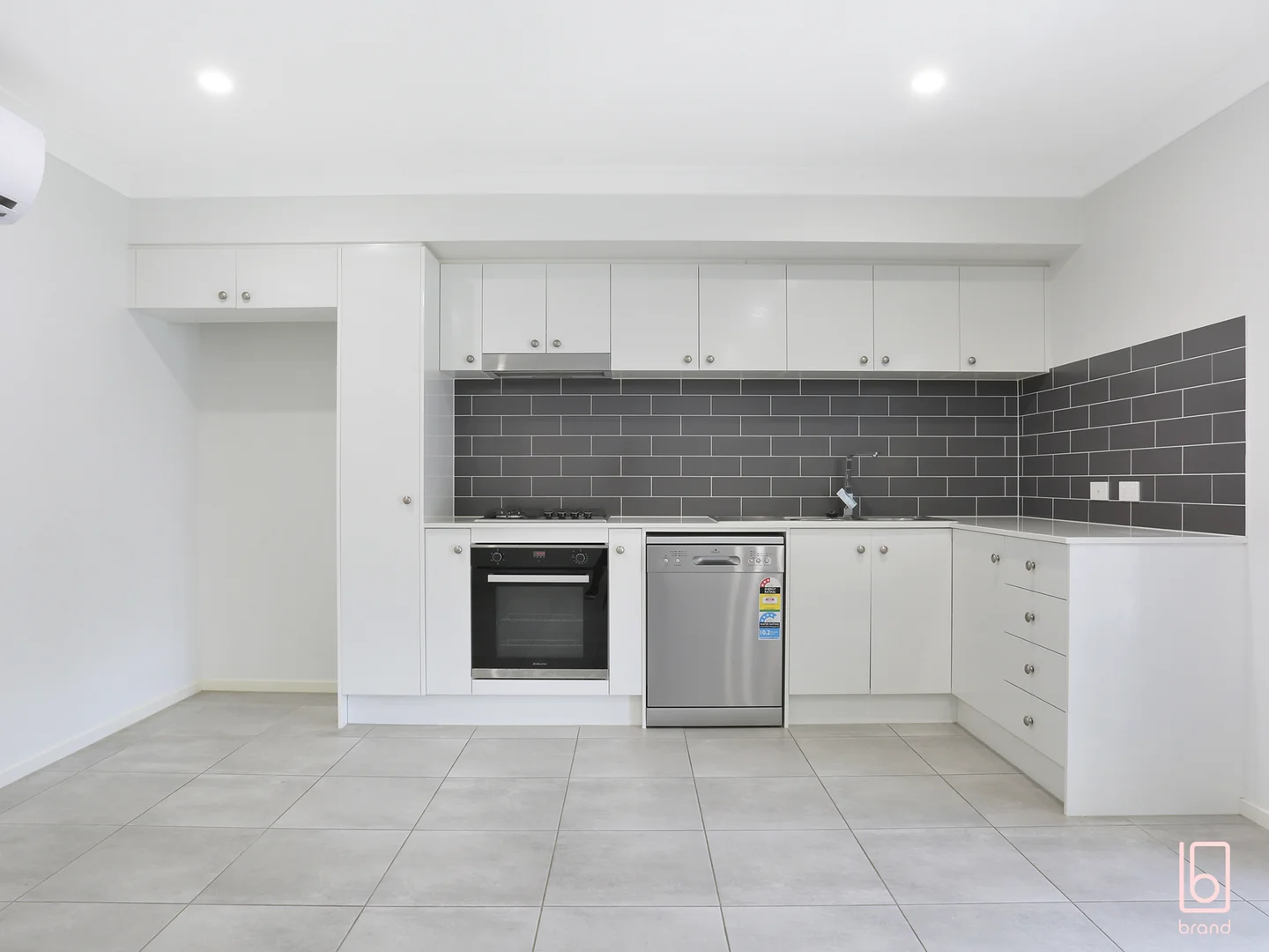 Additional image 2 of 34 Bradman Drive, Woongarrah NSW 2259