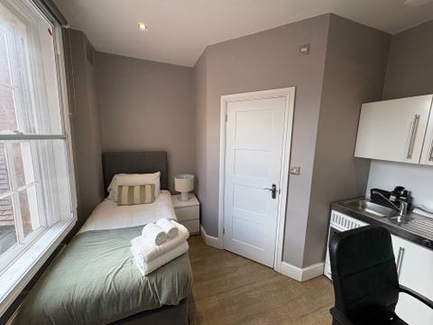 Hay Lane, Coventry CV1, Studio to rent