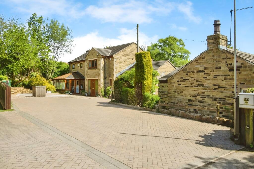 Tong Moor Side, Birkenshaw, Bradford, West Yorkshire, BD11
