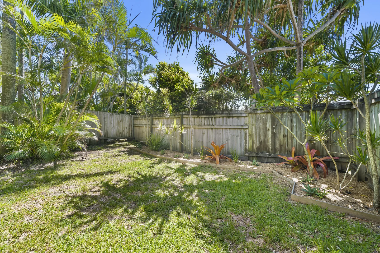 Additional image 15 of 2/22 Orealla Crescent, Sunrise Beach QLD 4567