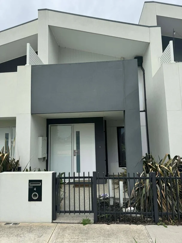 4 Anakin Walk, Officer VIC 3809