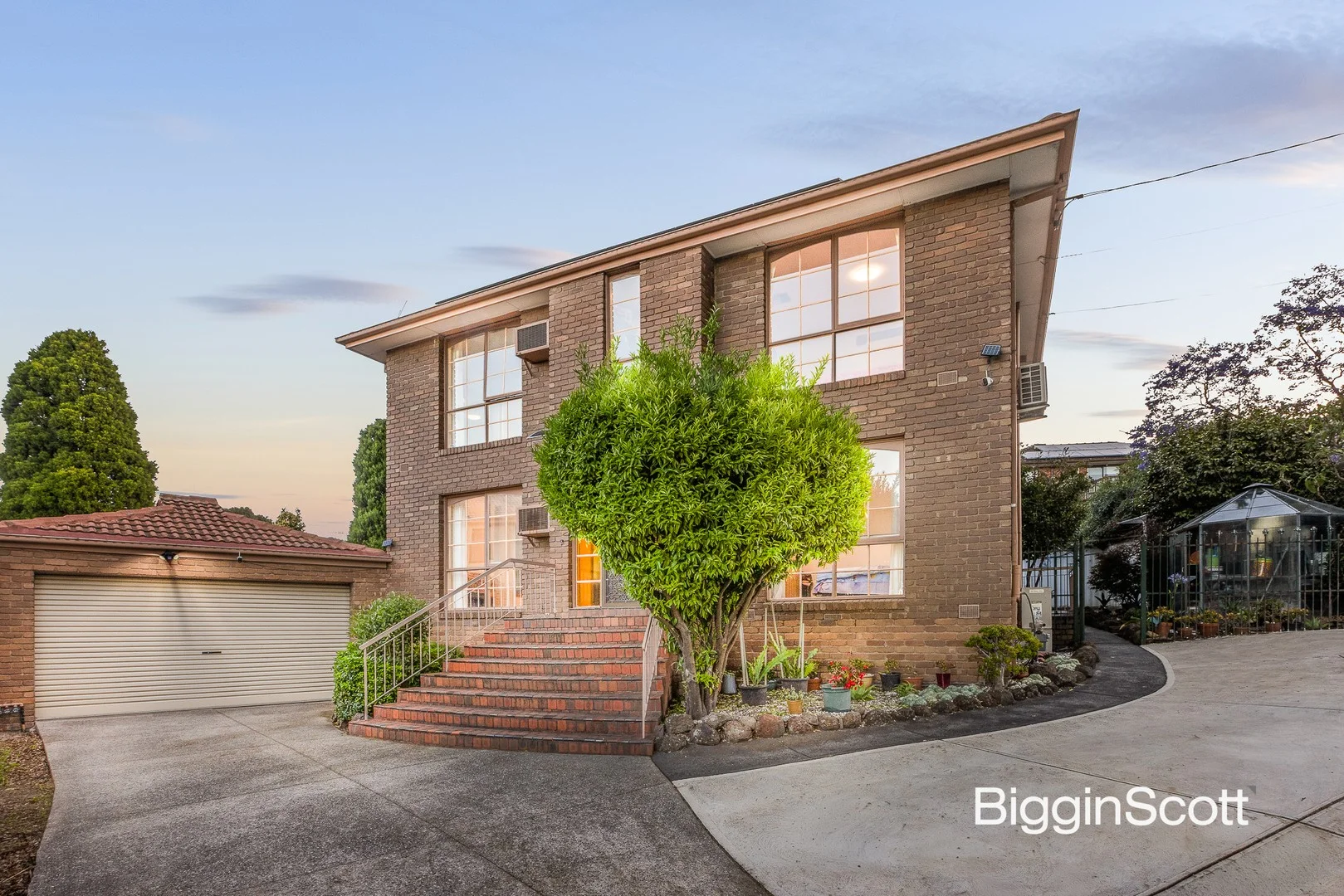 5 Sean Close, Wheelers Hill VIC 3150