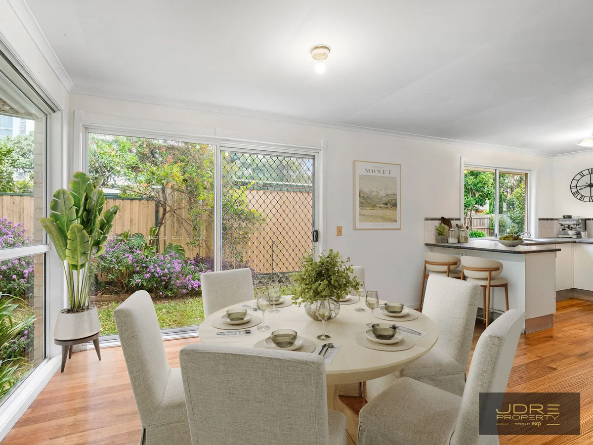 43 Studio Drive, Oxenford QLD 4210 photo 2