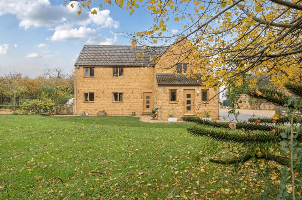 Lime Kiln Lane, Castle Cary, Somerset, BA7 7NX
