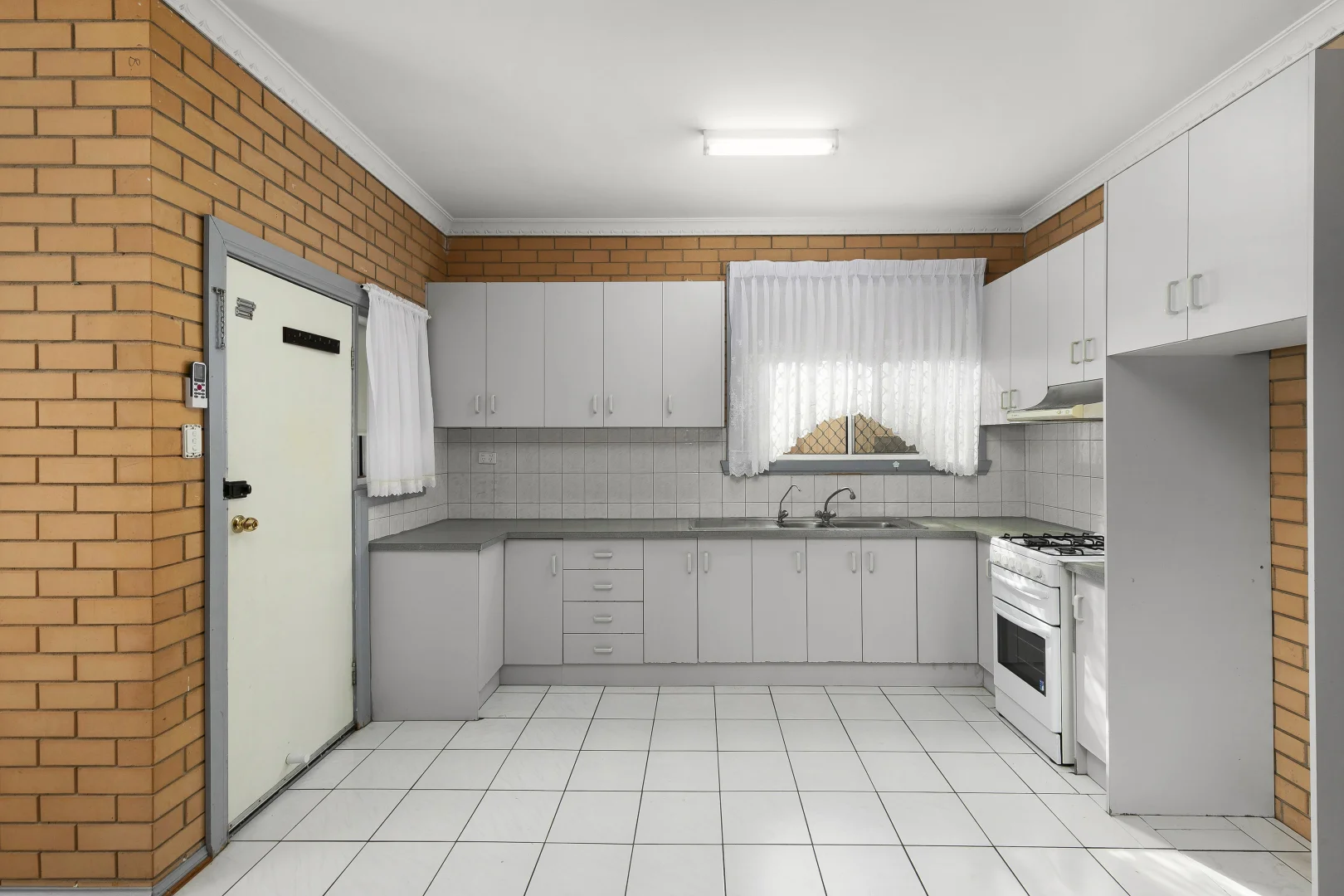 Additional image 6 of 37 Ashleigh Crescent, Meadow Heights VIC 3048