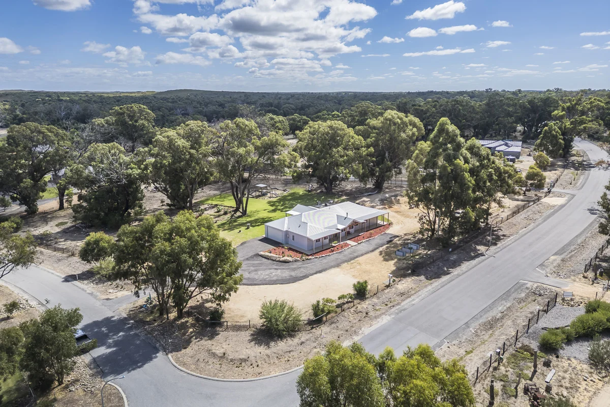 2 Ginger Place, Two Rocks WA 6037