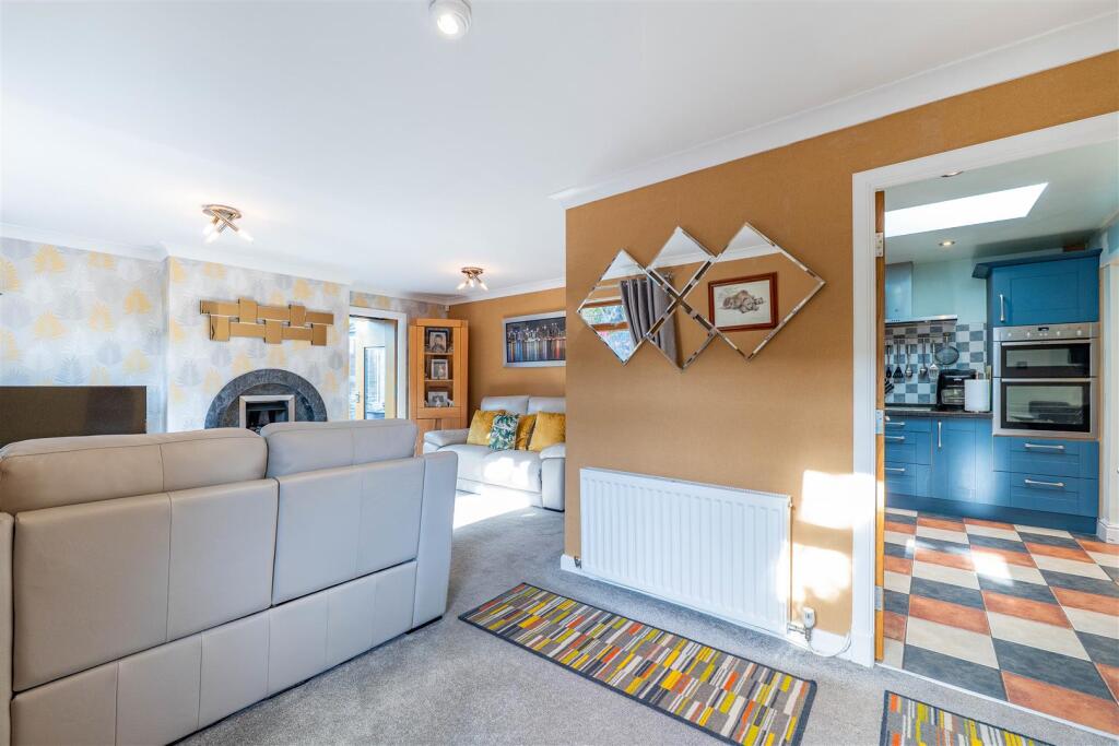 Woodside Grove, Blackburn photo 5