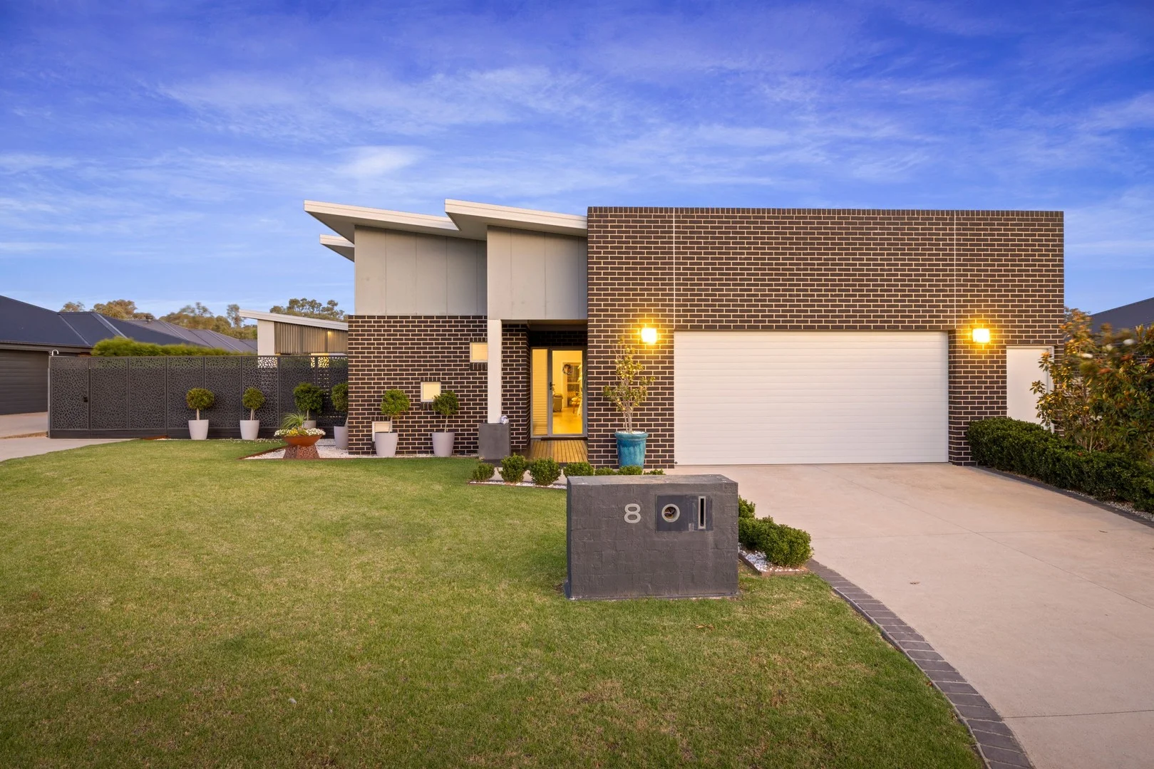 8 Knowles Court, Thurgoona NSW 2640
