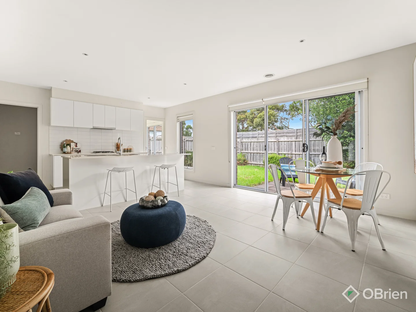 17 Sunflower Circuit, Carrum Downs VIC 3201 photo 5