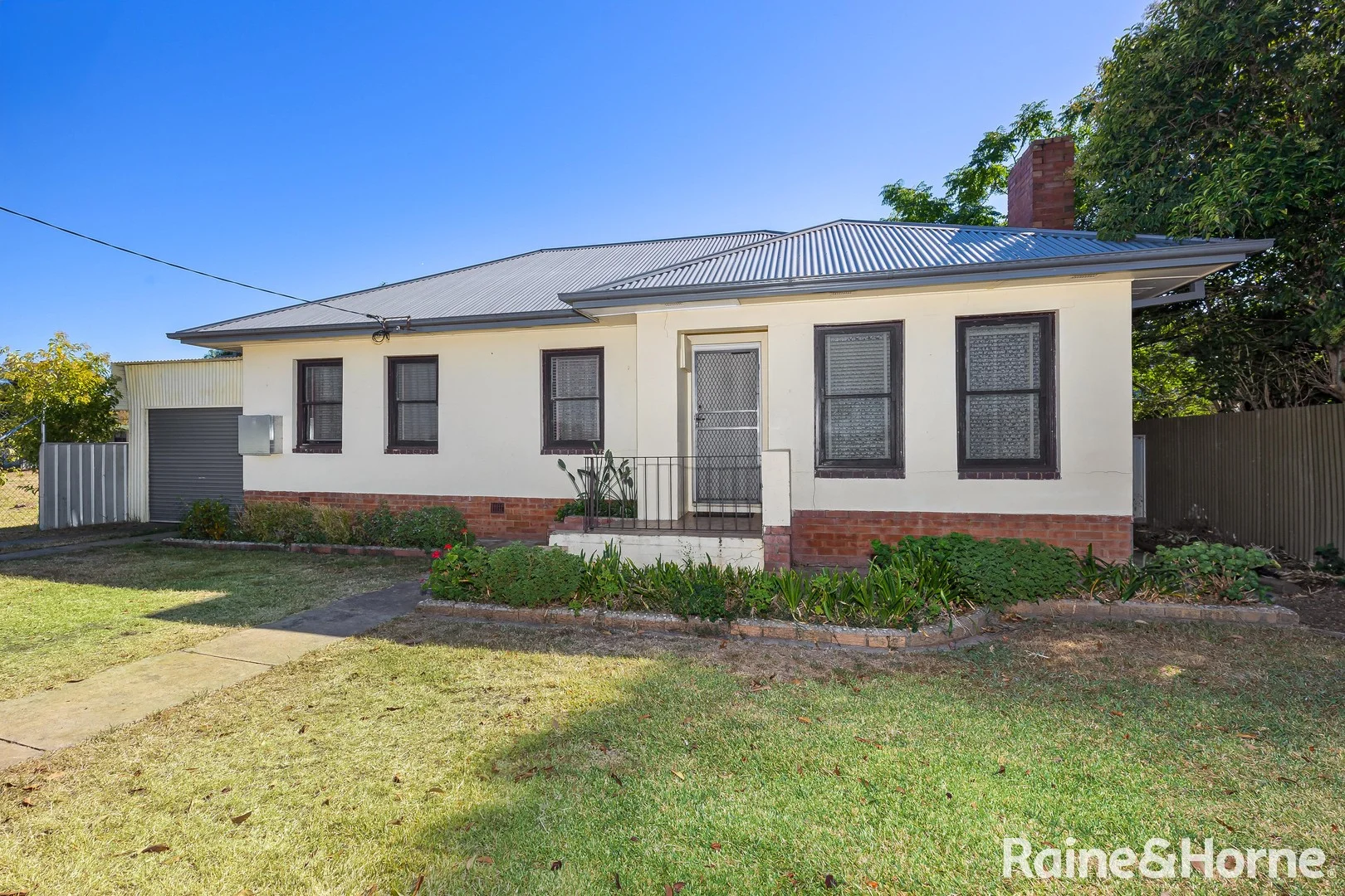 19 North Parade, Wagga Wagga NSW 2650