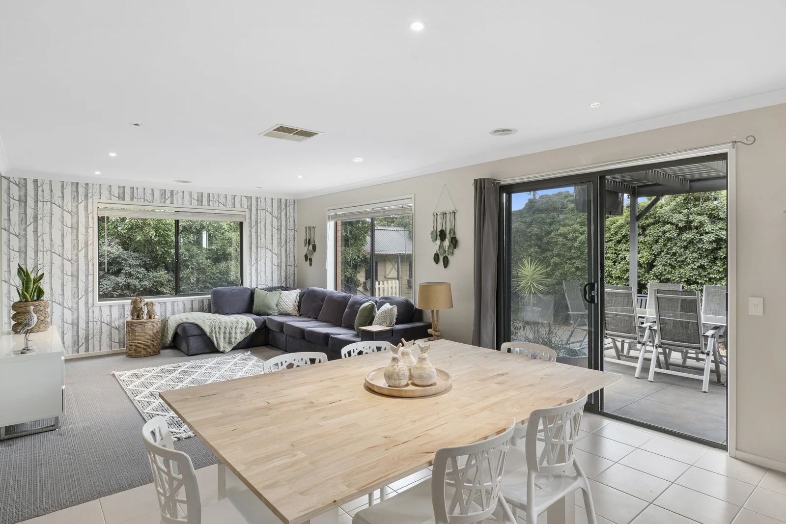 39 Sinclair Street, Colac VIC 3250 photo 4