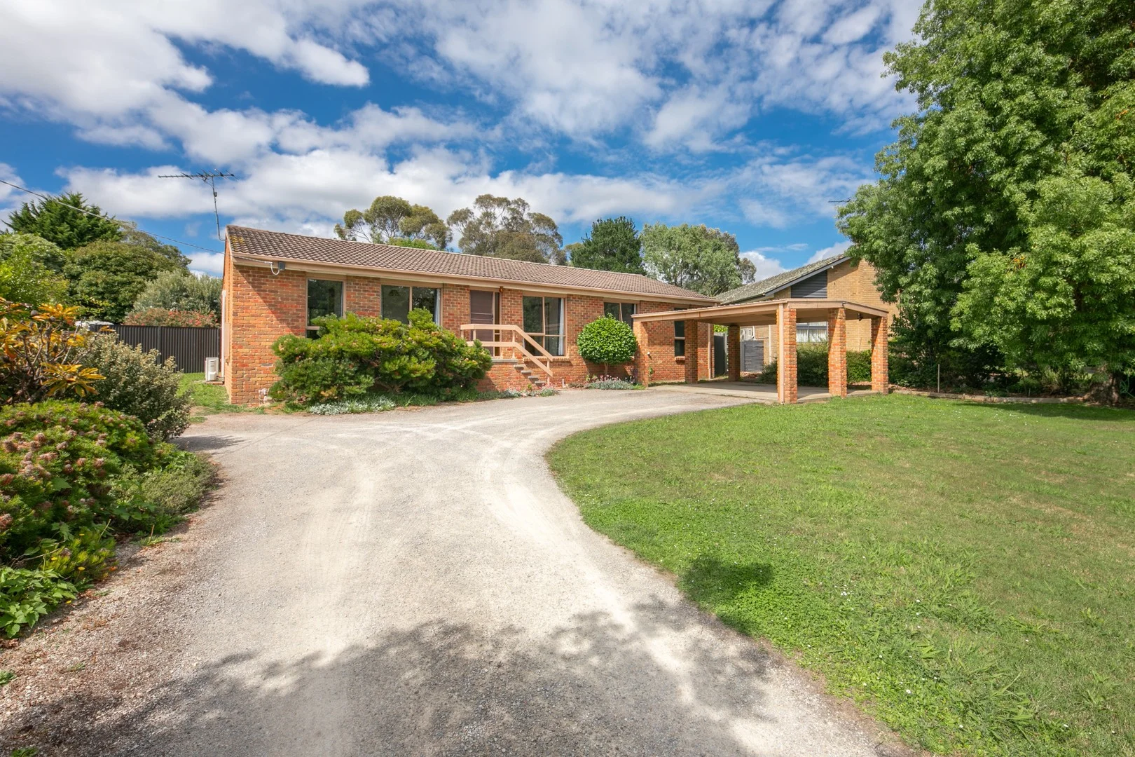 71 Howey Street, Gisborne VIC 3437