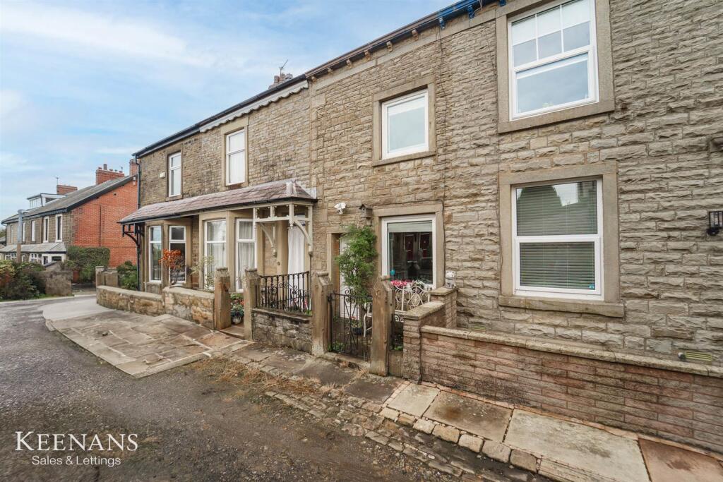 Clayton Grove, Clayton Le Dale