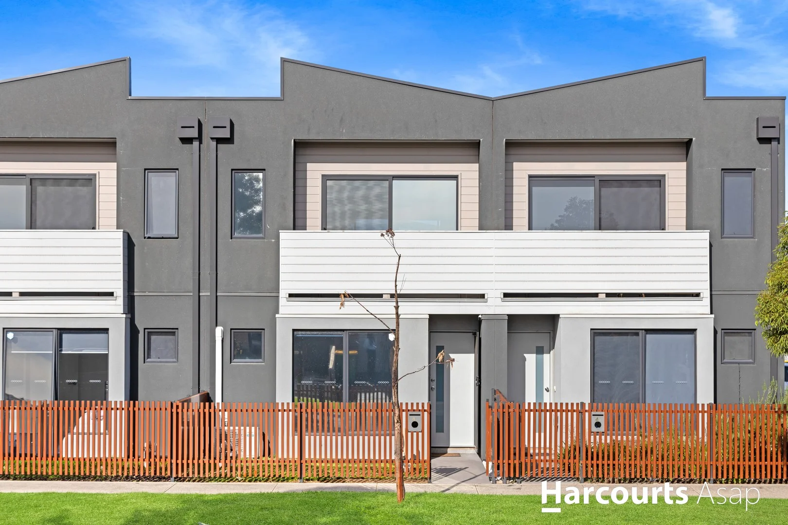 4B Tremont Street, Pakenham VIC 3810