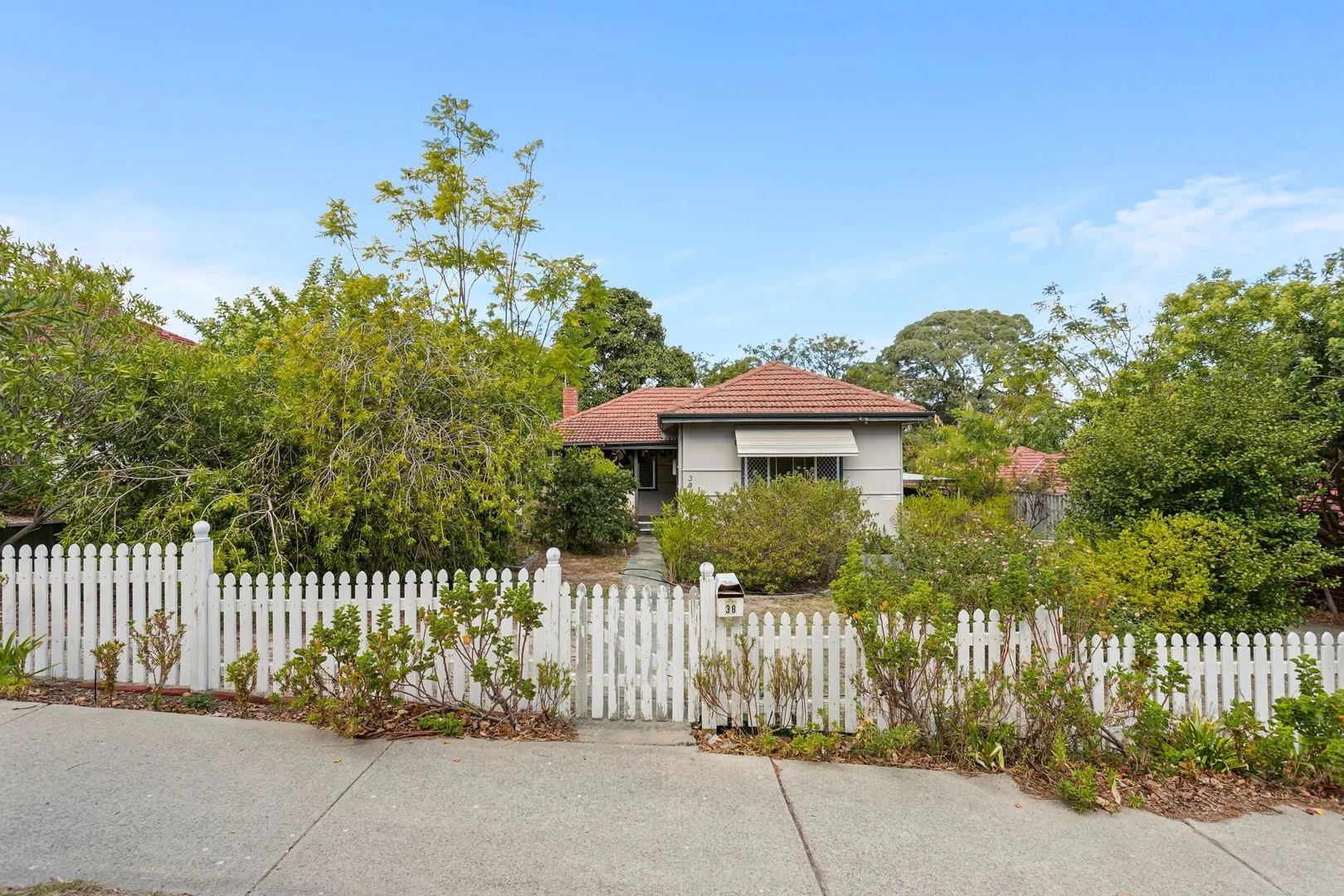 38 Riverview Road, East Victoria Park WA 6101