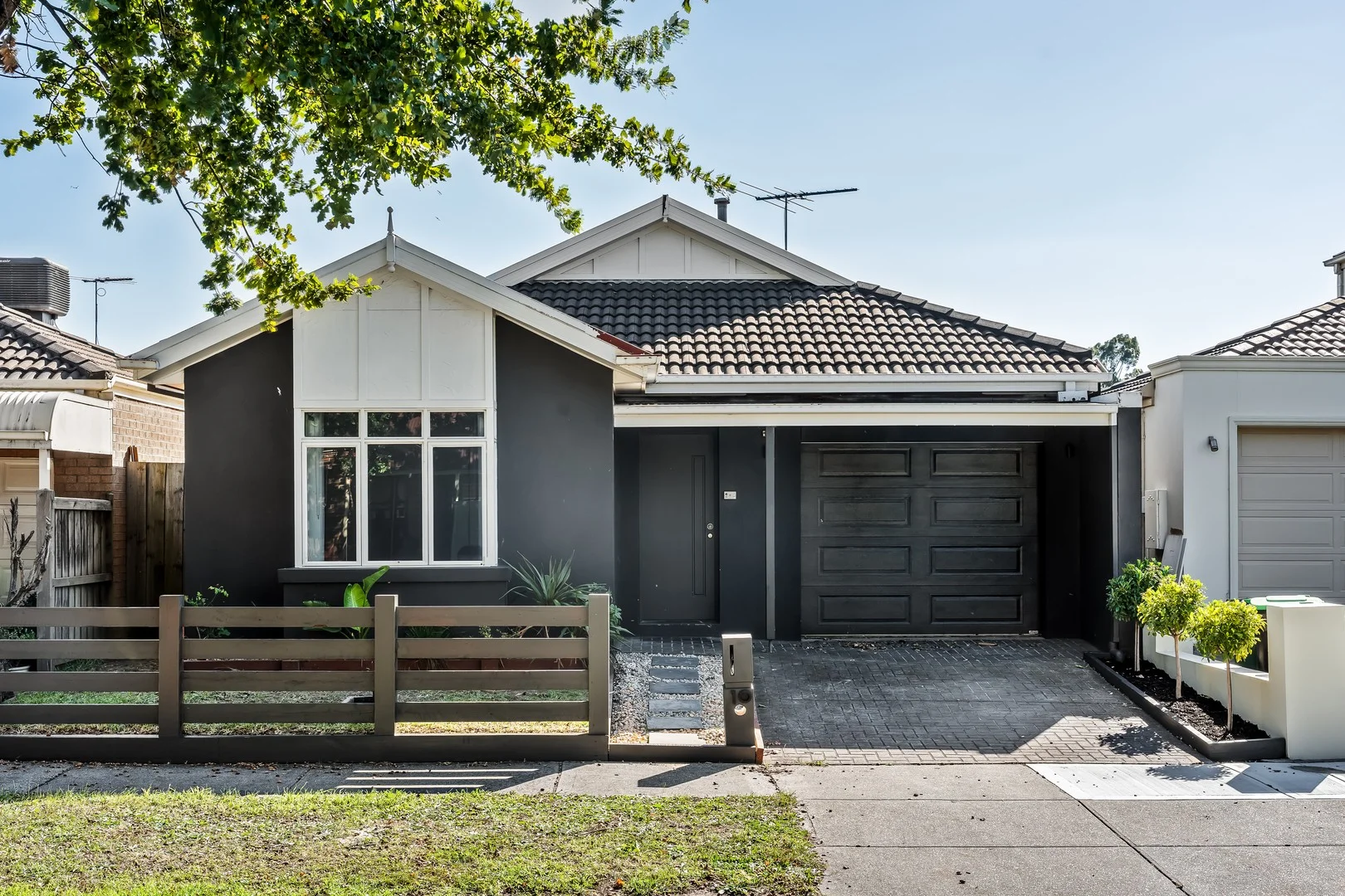 10 The Garlands, Craigieburn VIC 3064