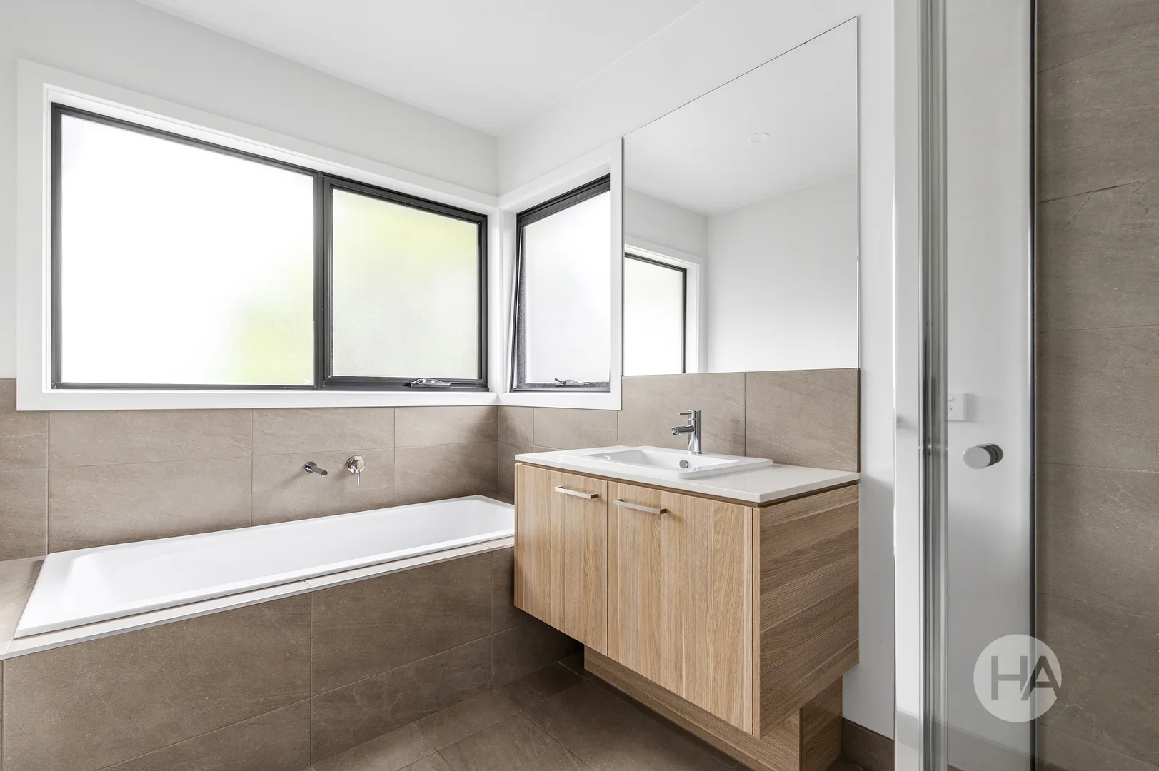 Additional image 9 of 4/3 Bayview Road, Mornington VIC 3931