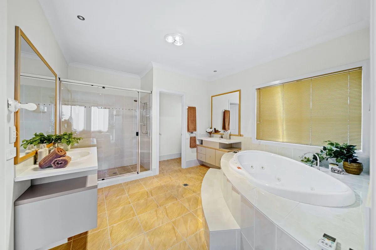 Additional image 13 of 126 Dunlin Drive, Burleigh Waters QLD 4220