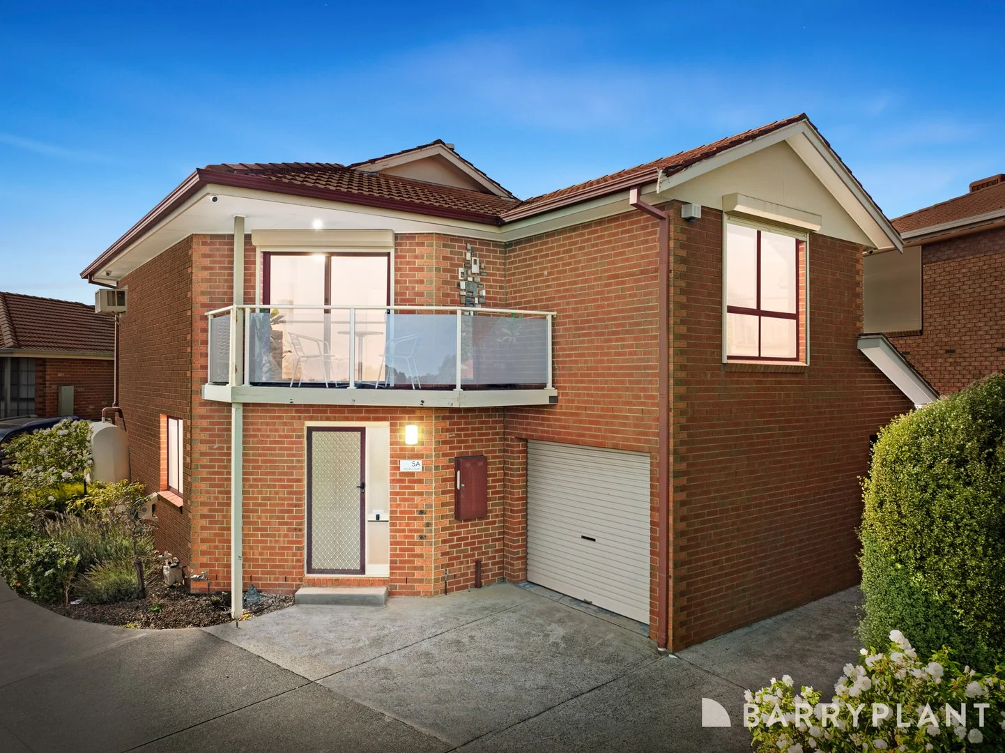 2/5 Hillas Court, Mill Park VIC 3082