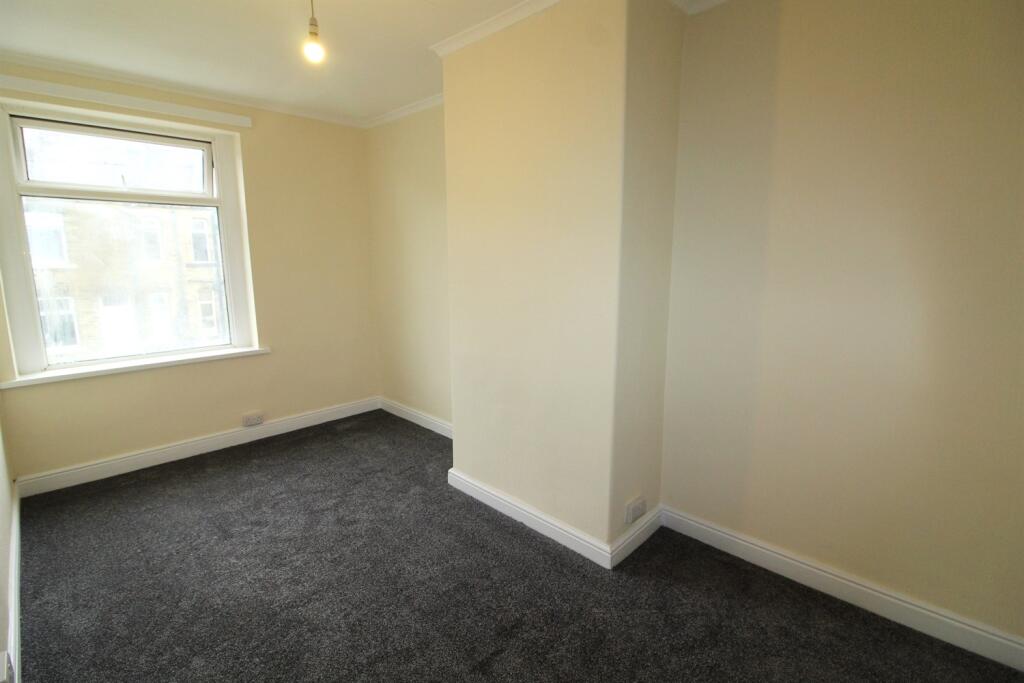 10 Barmby Street, Wyke photo 4
