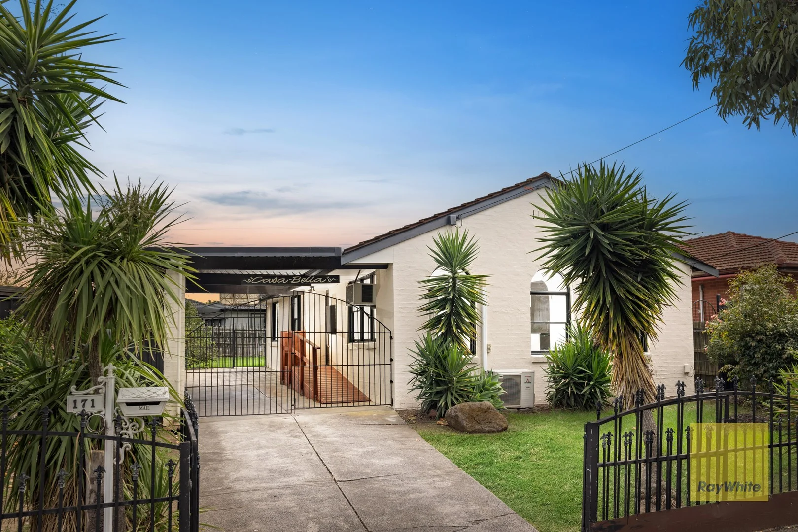 171 Station Road, Deer Park VIC 3023