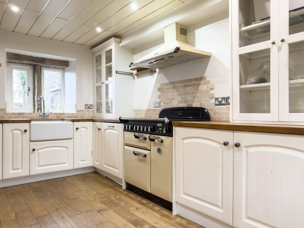 Additional image 3 of Saxon Court, Wyke, BD12 8EW