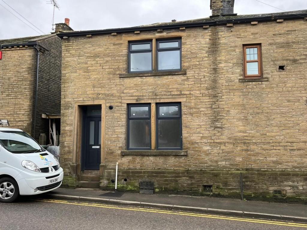 Main Road, BD13