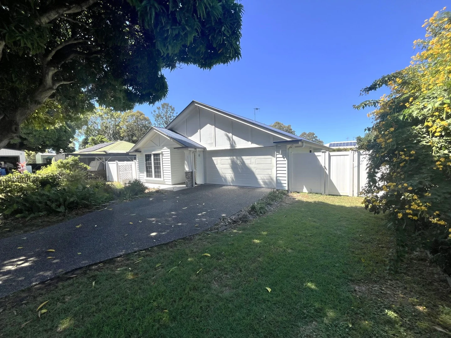 7 HOLZBERGER, Moore Park Beach QLD 4670