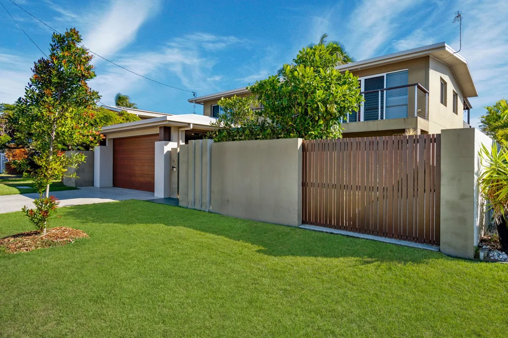 50 Stradbroke Street, Biggera Waters QLD 4216
