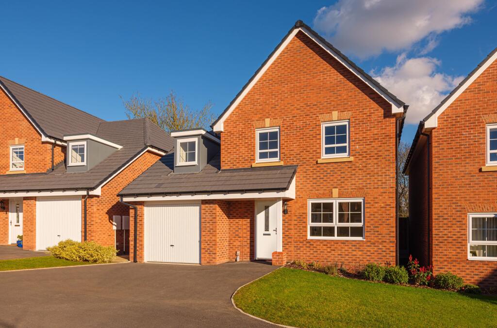Whitechapel Road, 
Cleckheaton, 
West Yorkshire, 
BD19 6HS