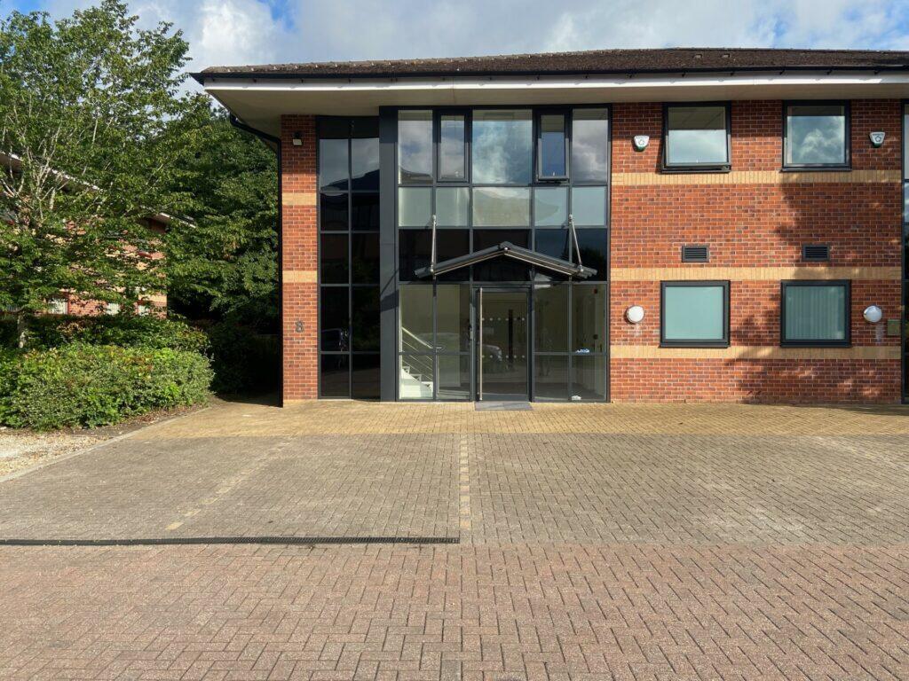 Unit 8 Arkwright Court, Commercial Road, Blackburn Interchange J4/M65, Darwen, BB3 0FG