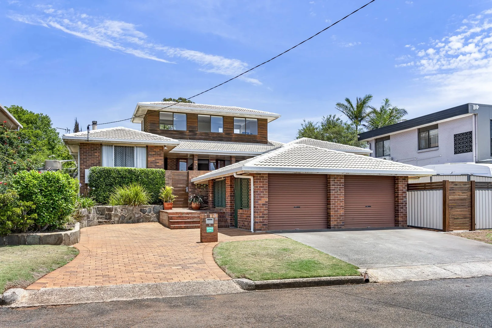 9 Bingara Street, Mount Lofty QLD 4350